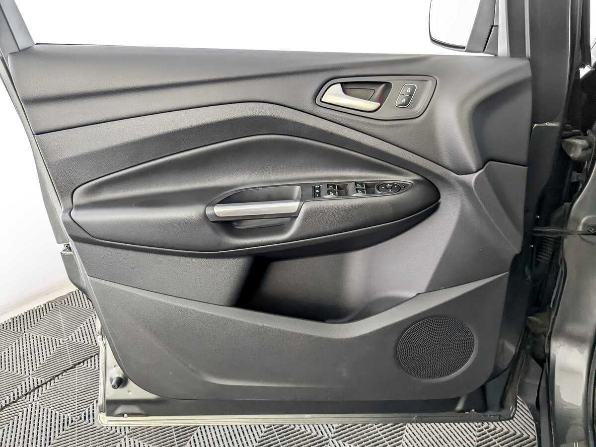 Купить Ford Kuga с пробегом. Фото: #14