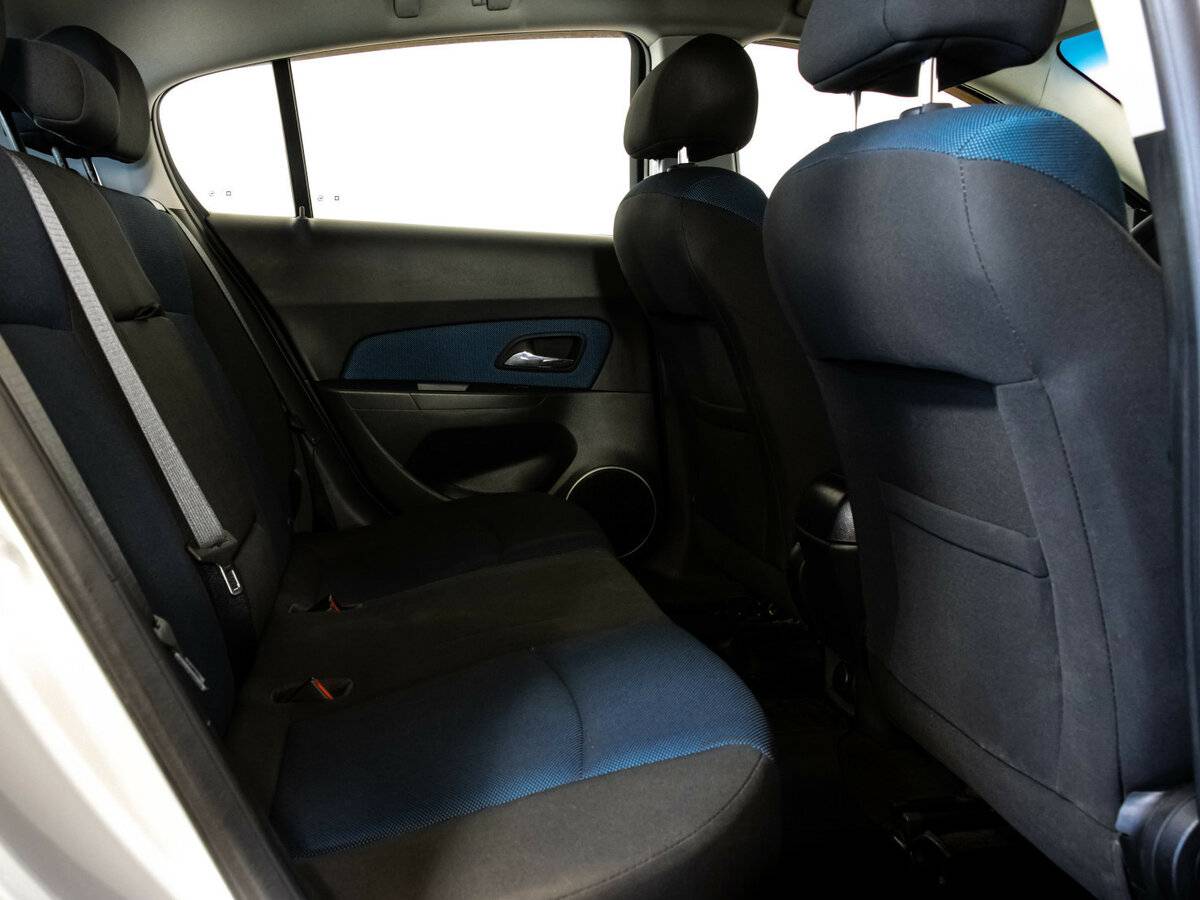 Купить Chevrolet Cruze с пробегом. Фото: #10