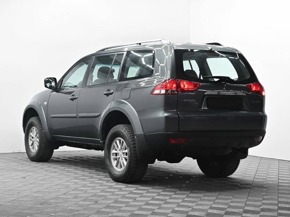 Купить Mitsubishi Pajero Sport с пробегом. Фото: #2