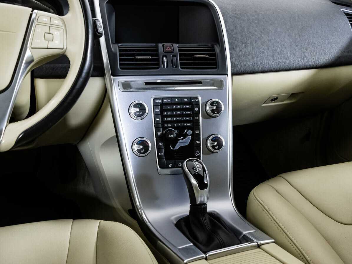 Купить Volvo XC60 с пробегом. Фото: #8