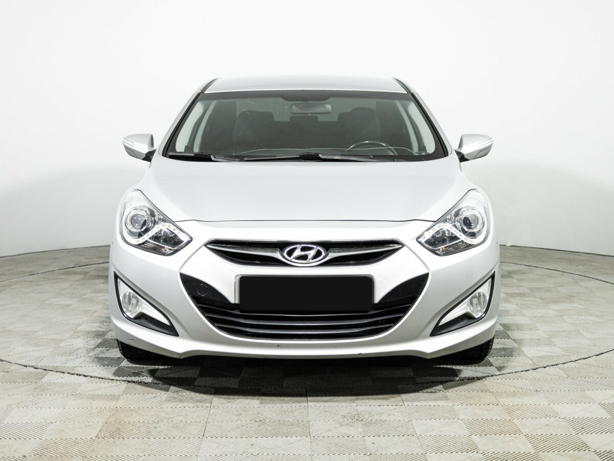 Купить Hyundai i40 с пробегом. Фото: #1
