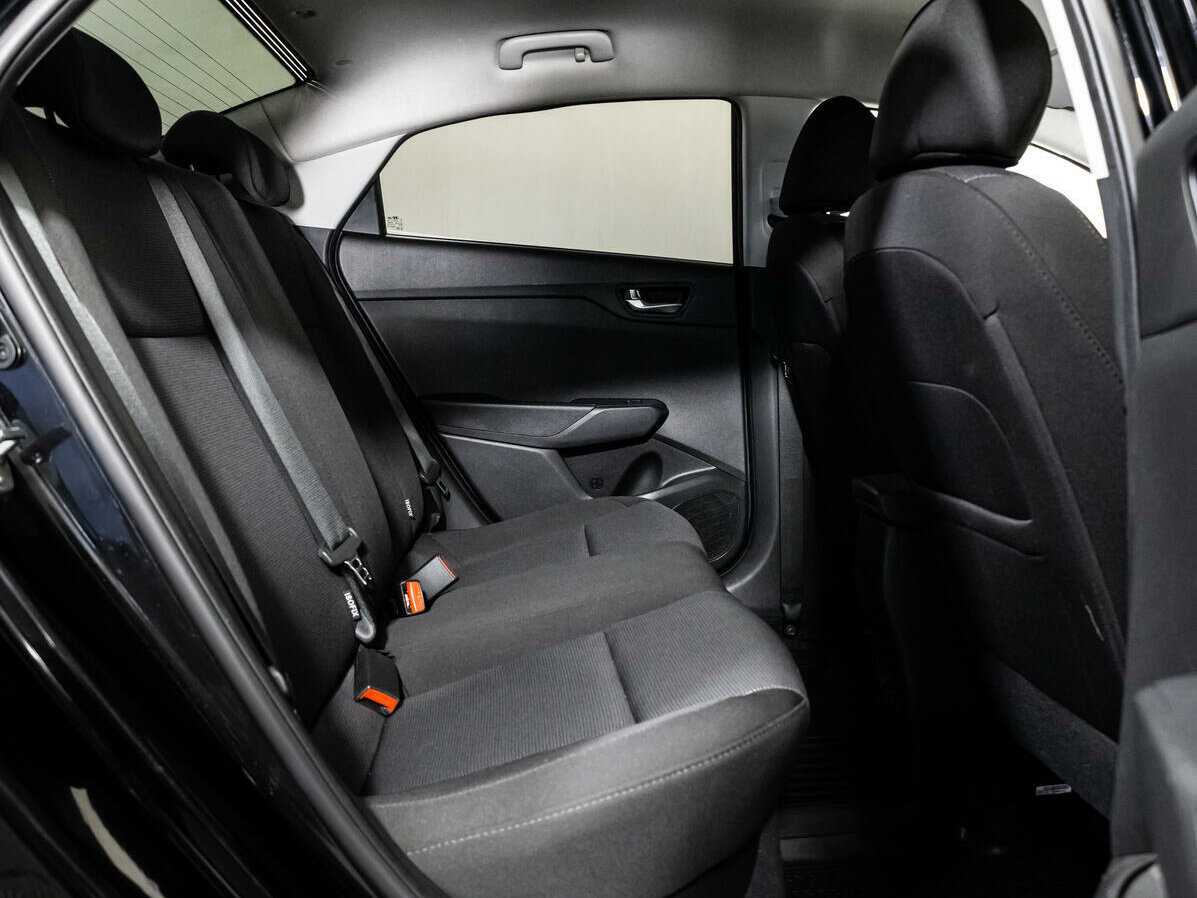 Купить Hyundai Solaris с пробегом. Фото: #12