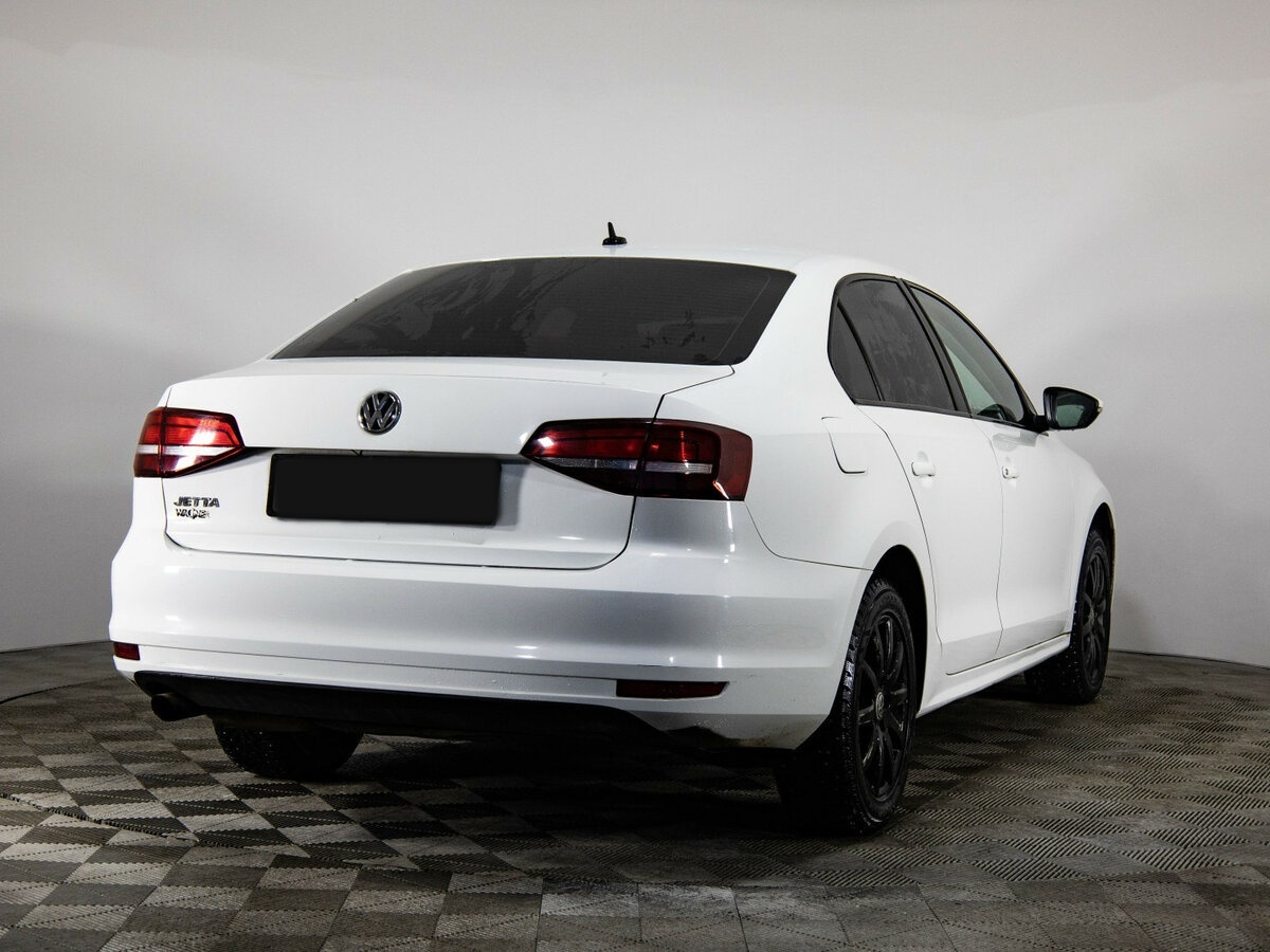 Купить Volkswagen Jetta с пробегом. Фото: #3