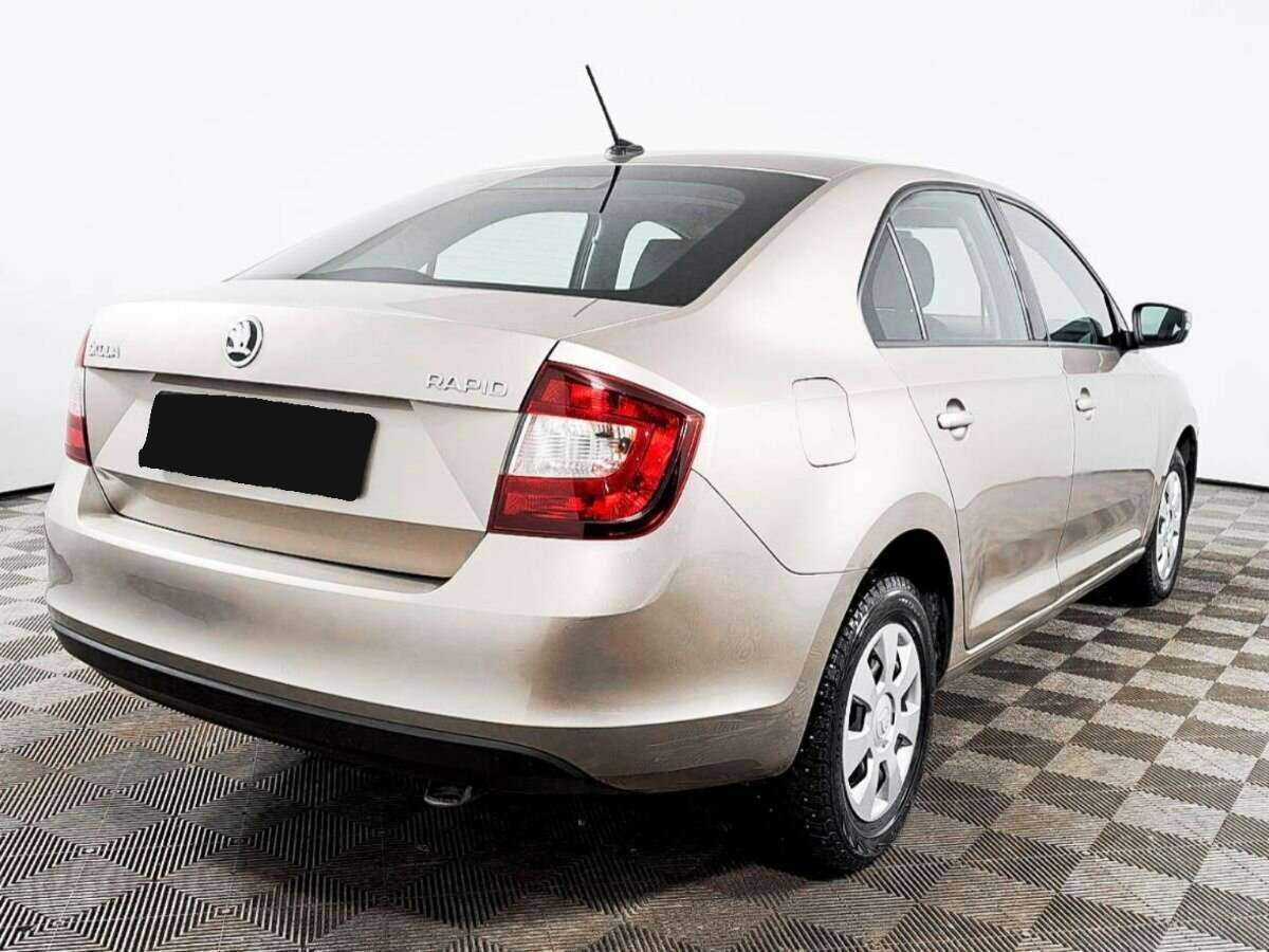 Купить Skoda Rapid с пробегом. Фото: #3