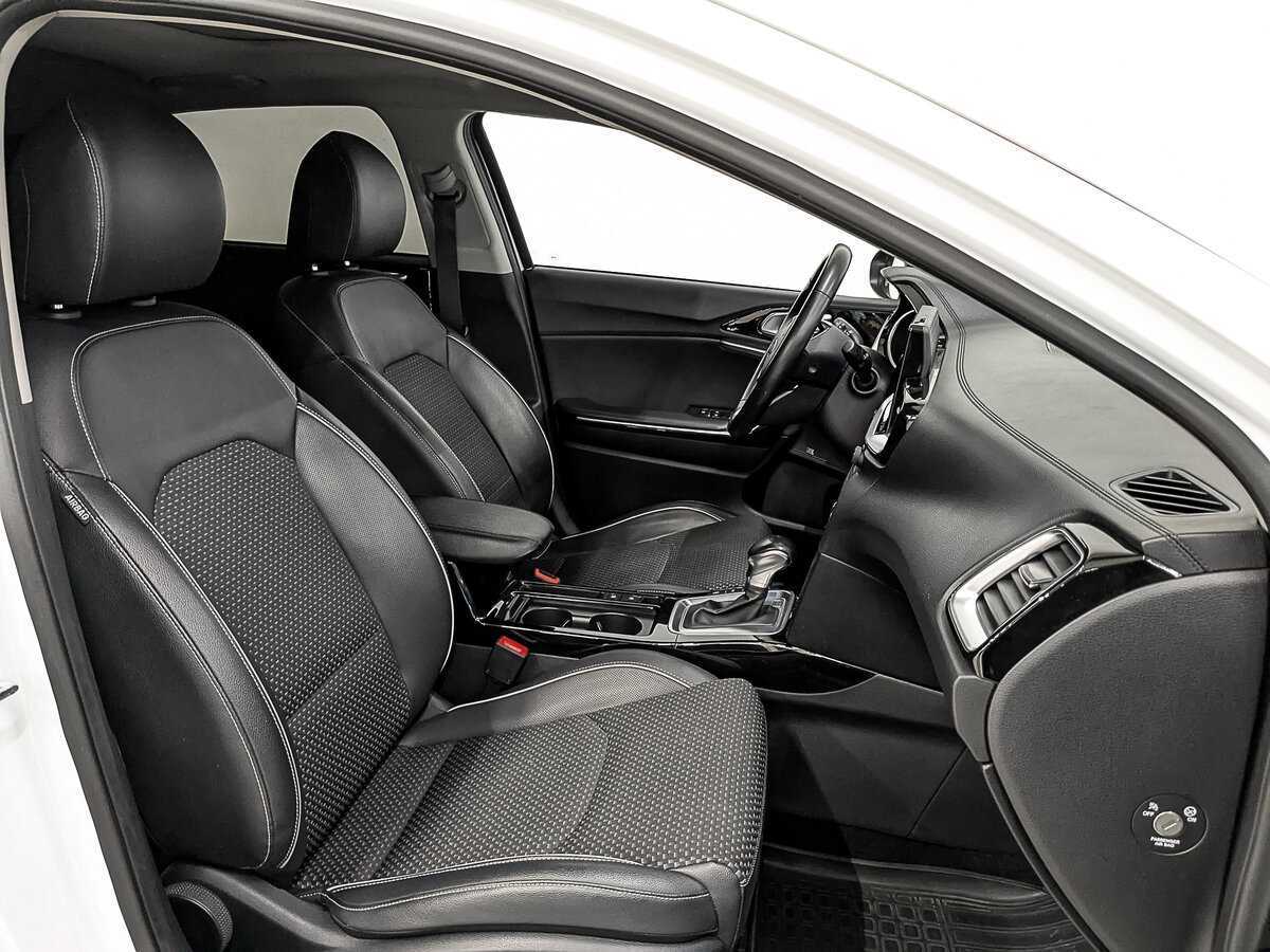 Купить Kia Ceed с пробегом. Фото: #19