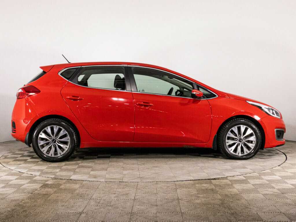 Купить Kia Ceed с пробегом. Фото: #3