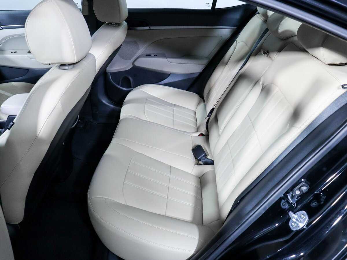 Купить Hyundai Elantra с пробегом. Фото: #6