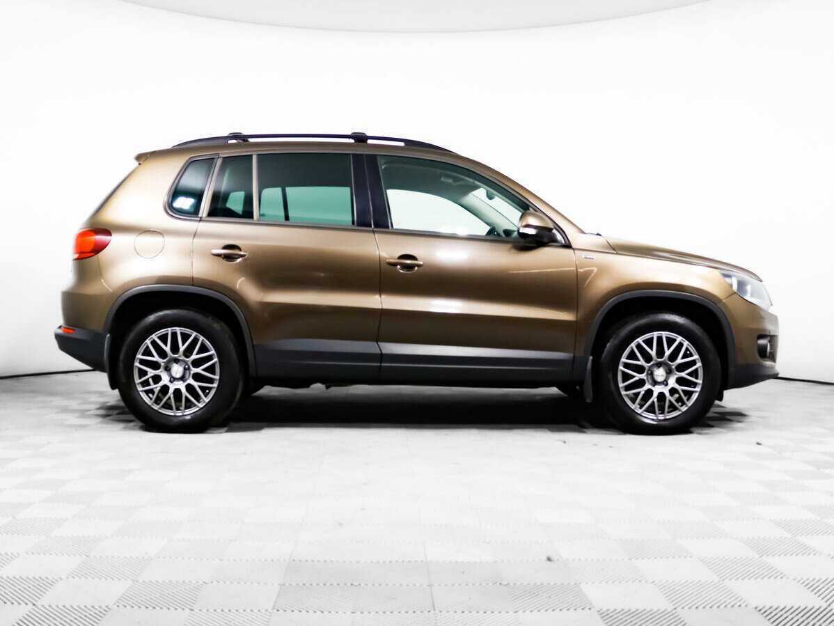 Купить Volkswagen Tiguan с пробегом. Фото: #3