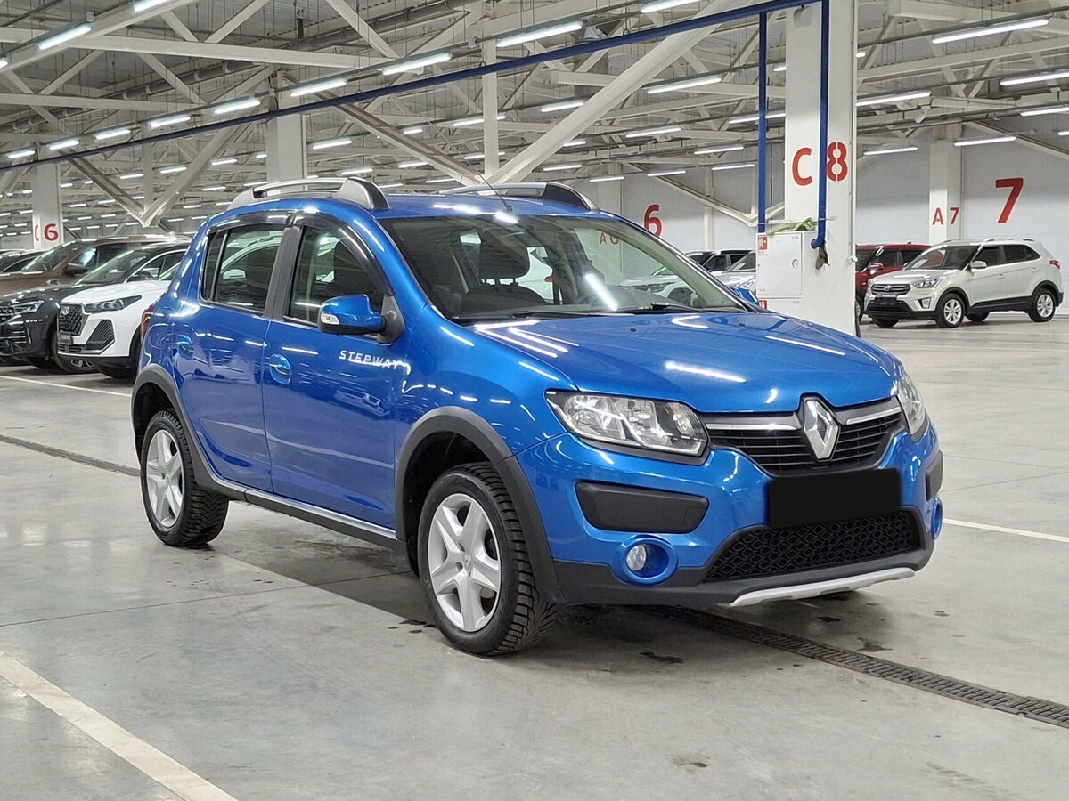 Купить Renault Sandero с пробегом. Фото: #2