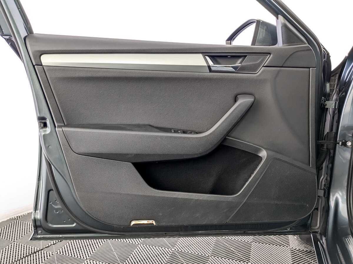 Купить Skoda Superb с пробегом. Фото: #16