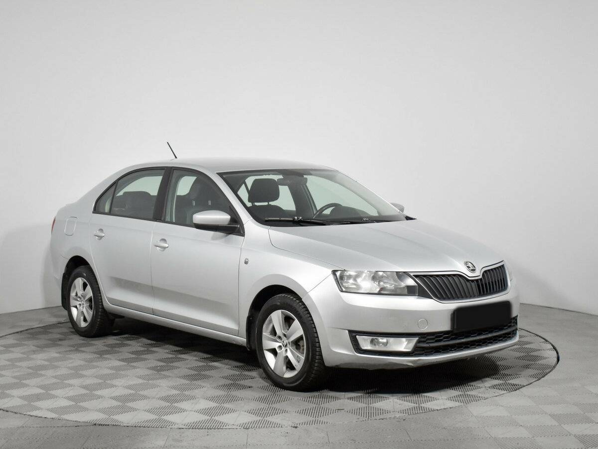Купить Skoda Rapid с пробегом. Фото: #2