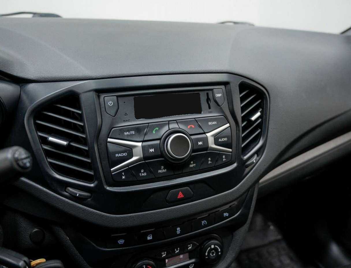 Купить Lada (ВАЗ) Vesta с пробегом. Фото: #20