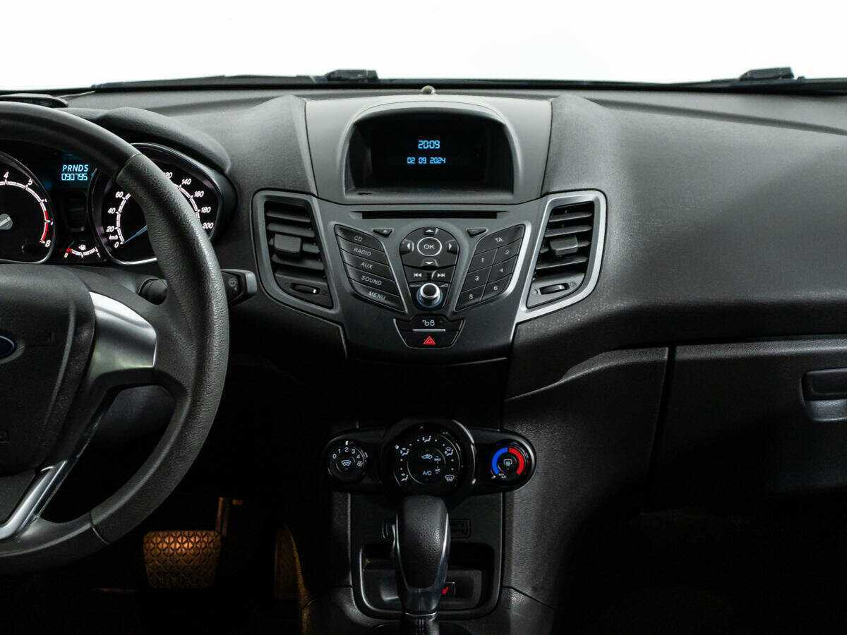 Купить Ford Fiesta с пробегом. Фото: #13