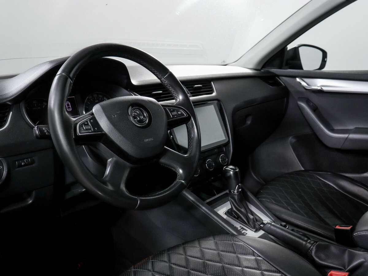 Купить Skoda Octavia с пробегом. Фото: #10