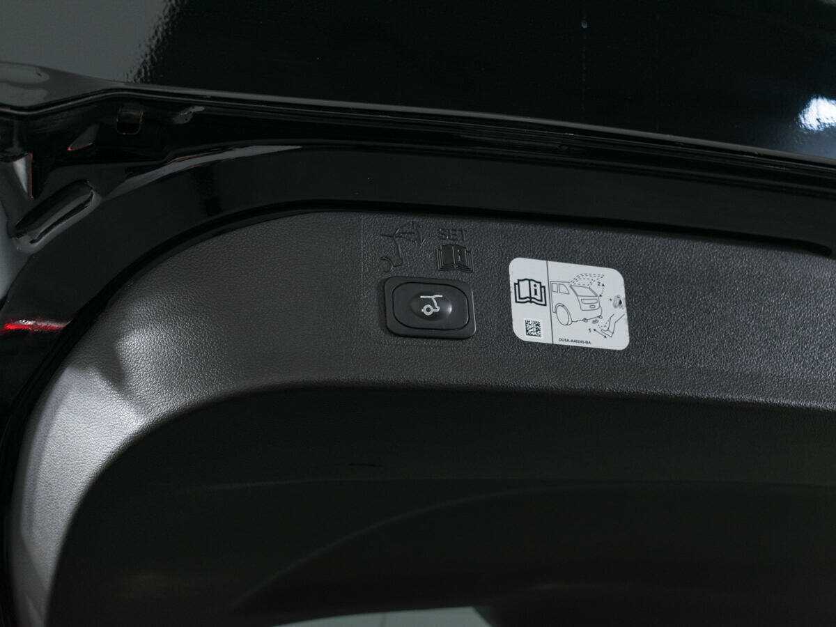 Купить Ford Kuga с пробегом. Фото: #9