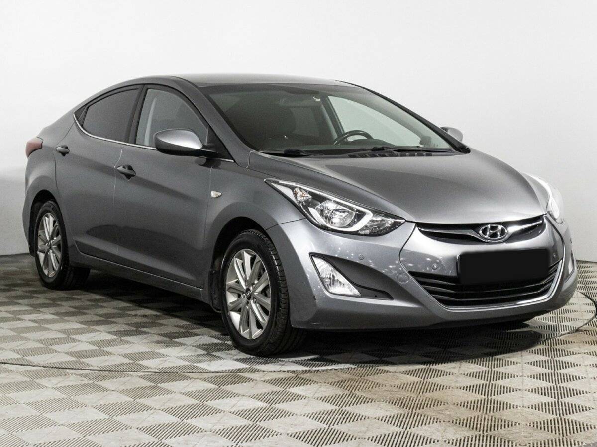Купить Hyundai Elantra с пробегом. Фото: #2