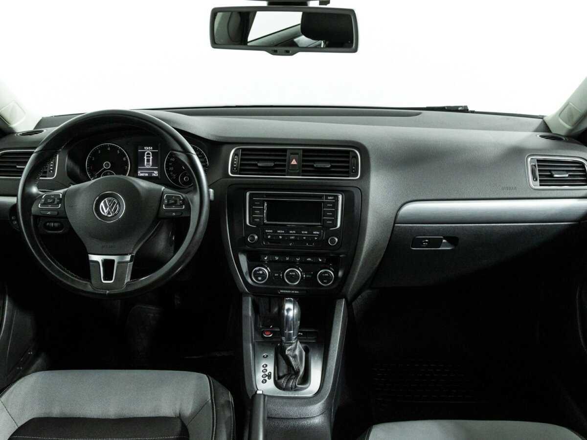 Купить Volkswagen Jetta с пробегом. Фото: #12