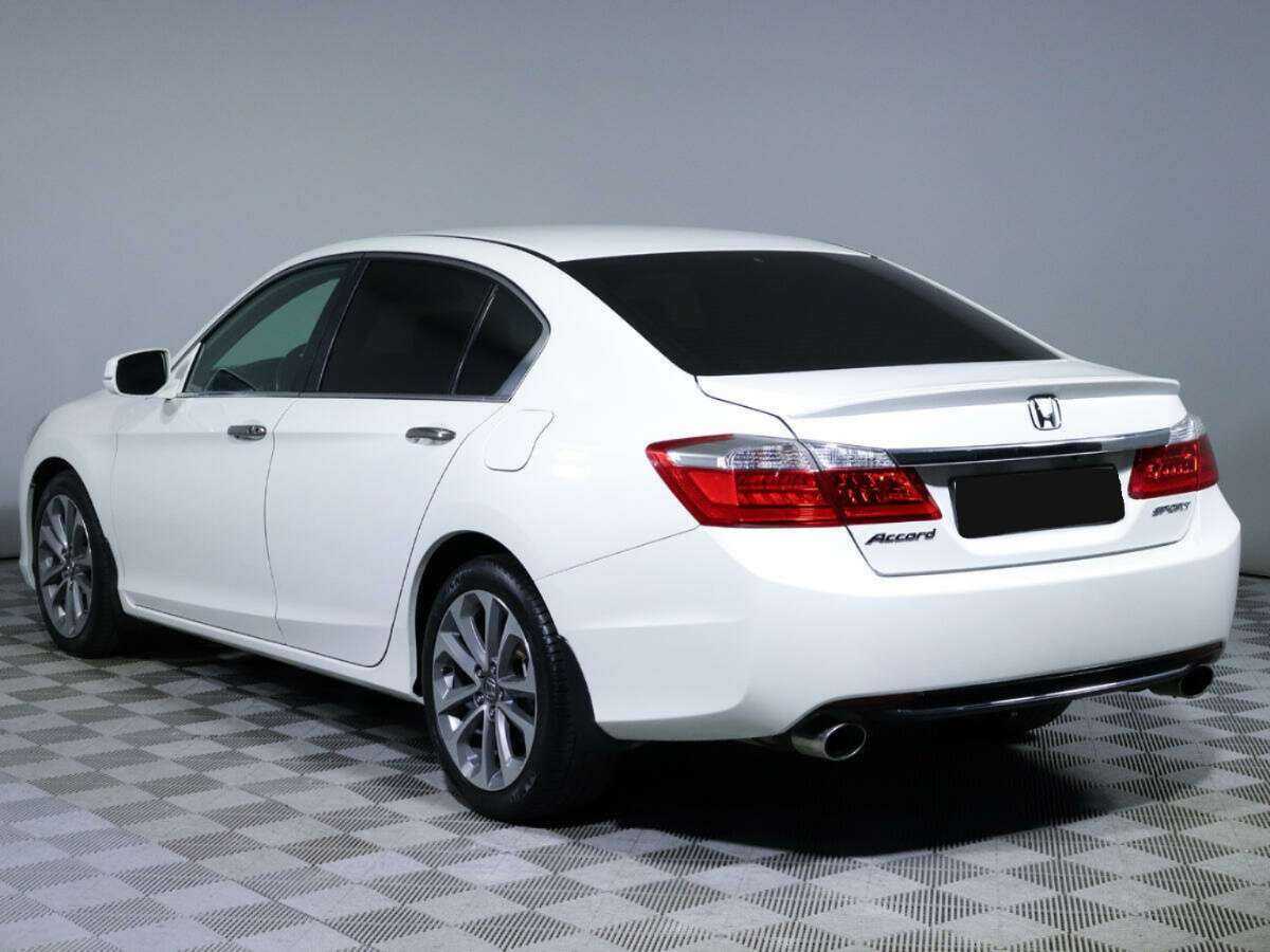 Купить Honda Accord с пробегом. Фото: #4