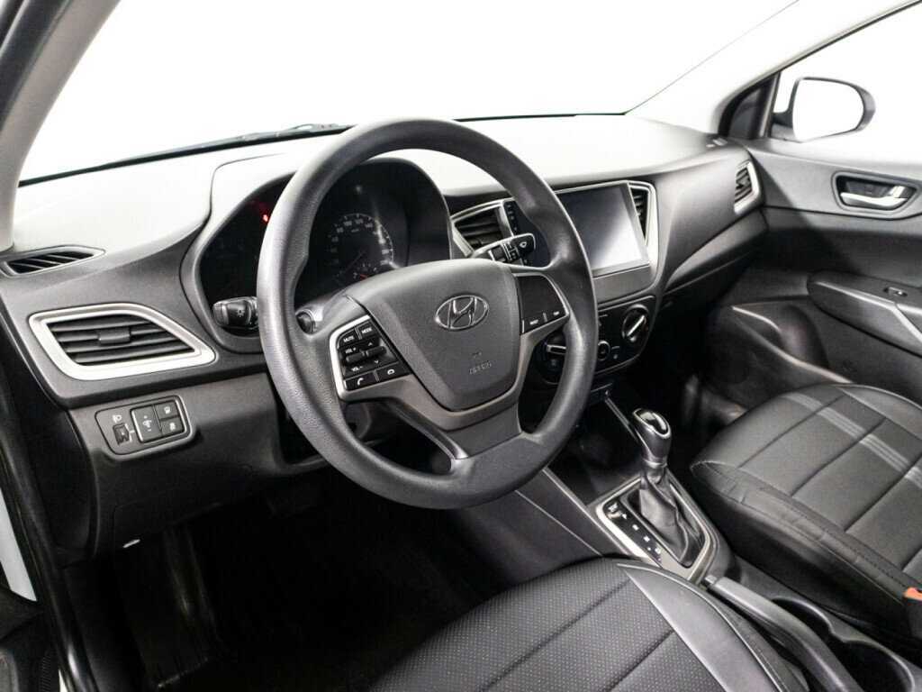 Купить Hyundai Solaris с пробегом. Фото: #10