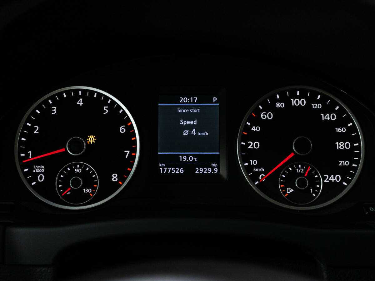 Купить Volkswagen Tiguan с пробегом. Фото: #11