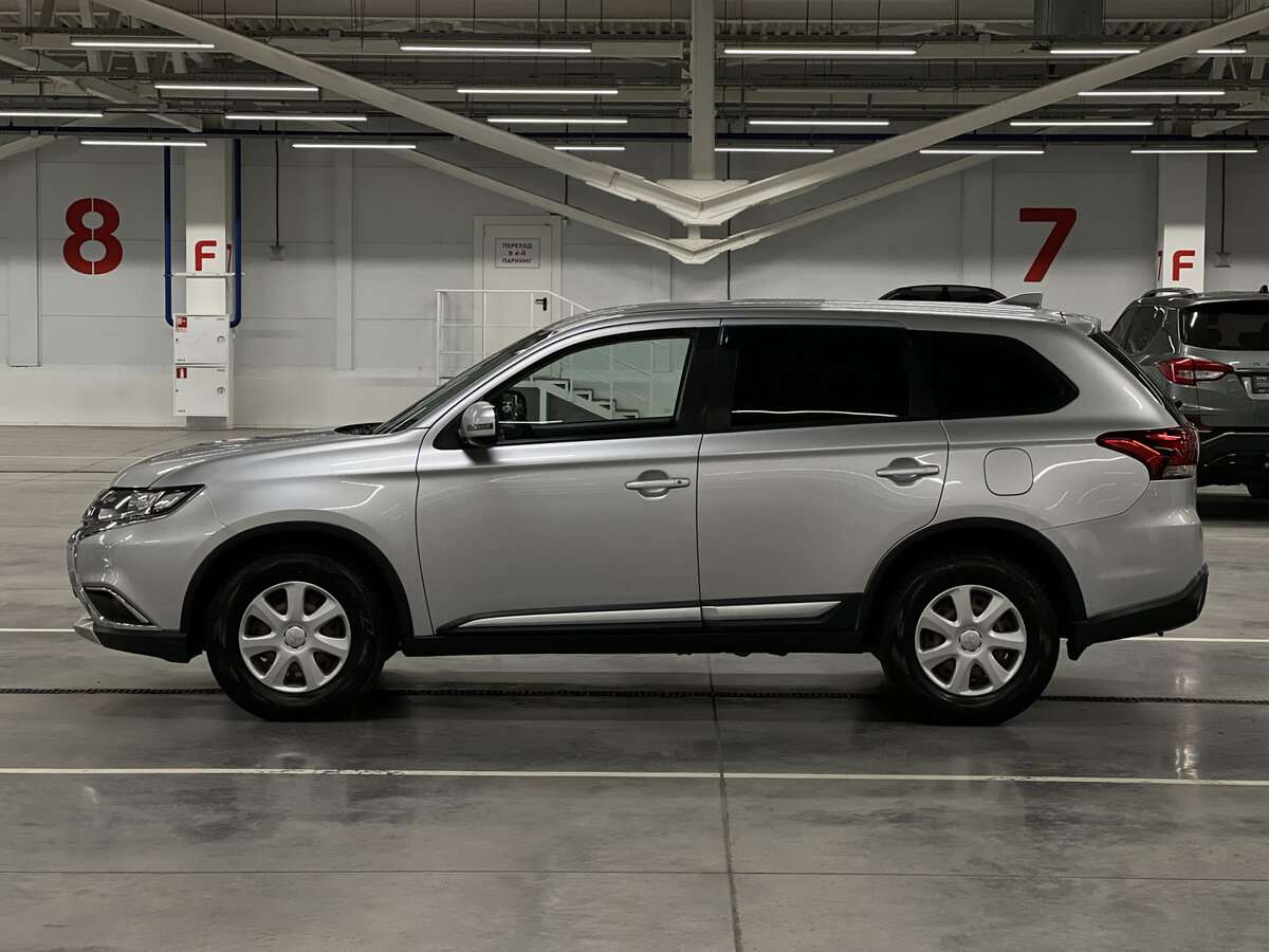 Купить Mitsubishi Outlander с пробегом. Фото: #7