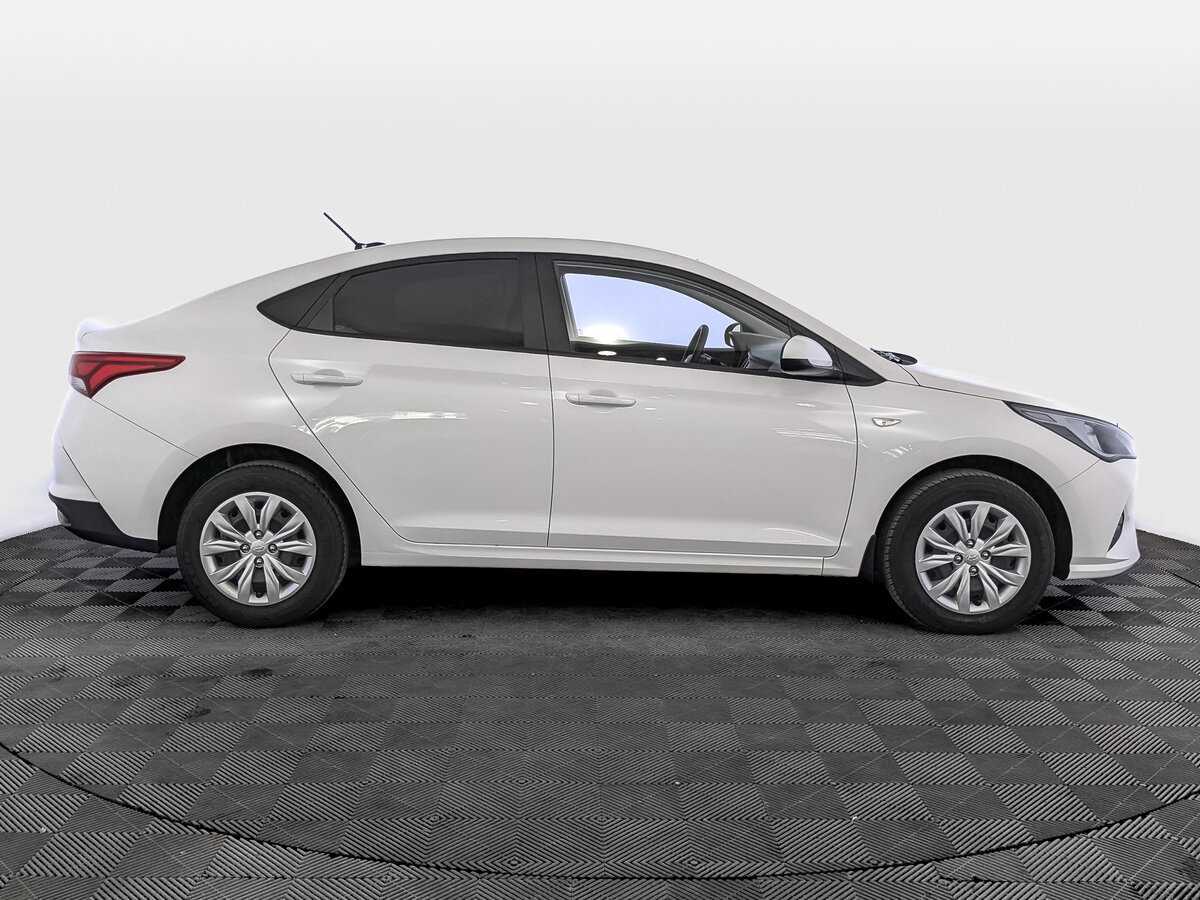 Купить Hyundai Solaris с пробегом. Фото: #3