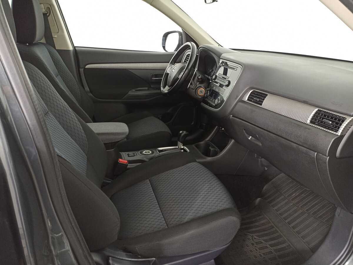Купить Mitsubishi Outlander с пробегом. Фото: #8