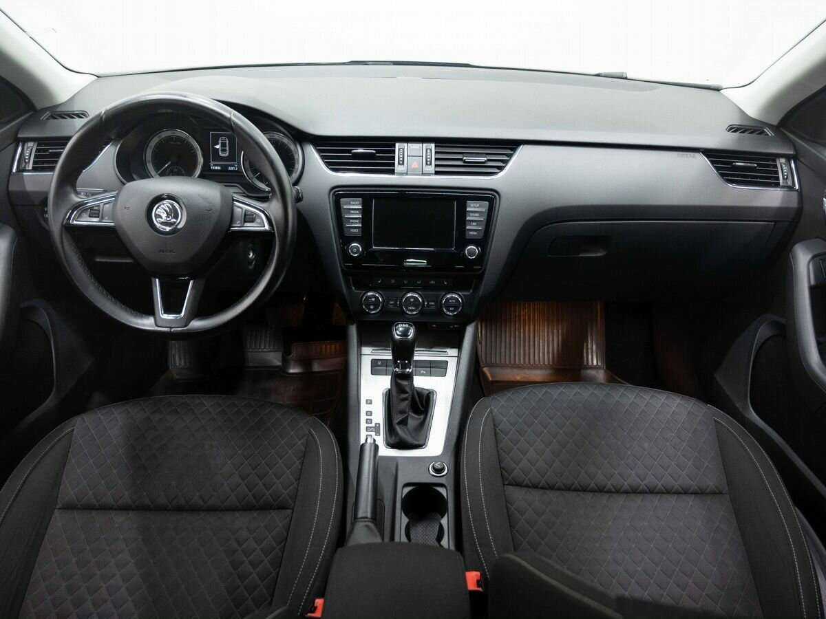Купить Skoda Octavia с пробегом. Фото: #12