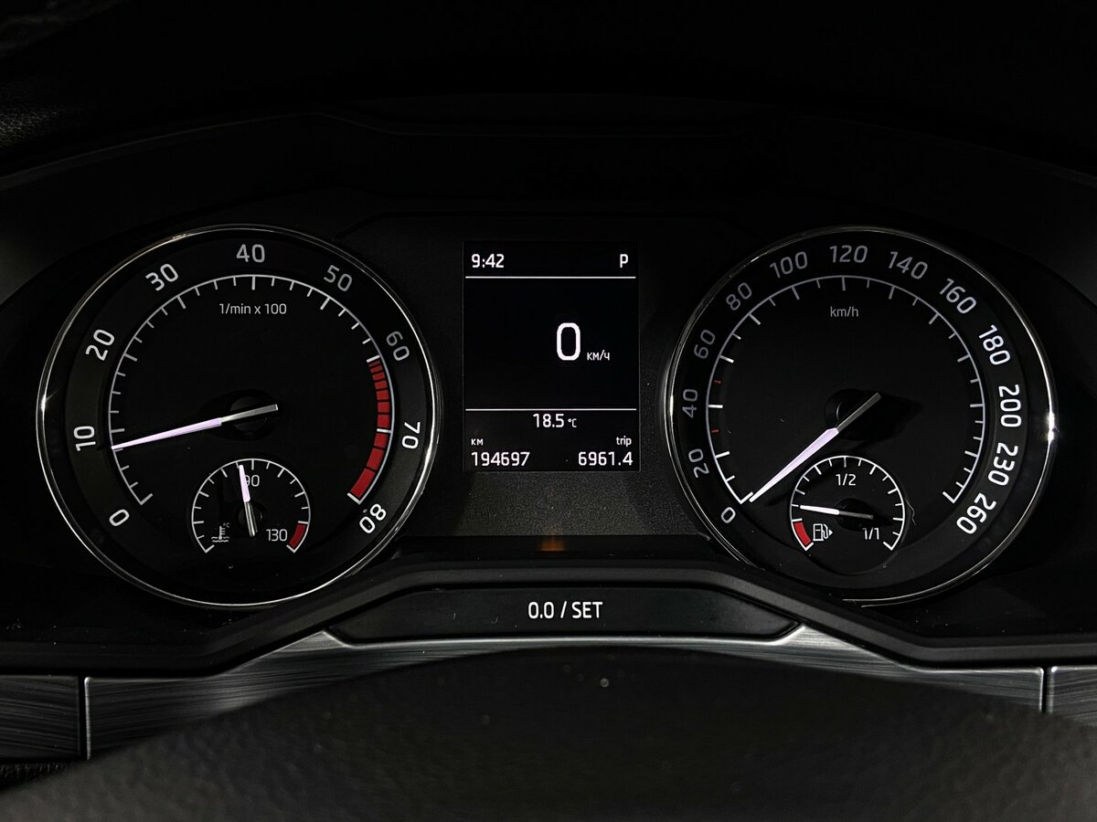 Купить Skoda Superb с пробегом. Фото: #9