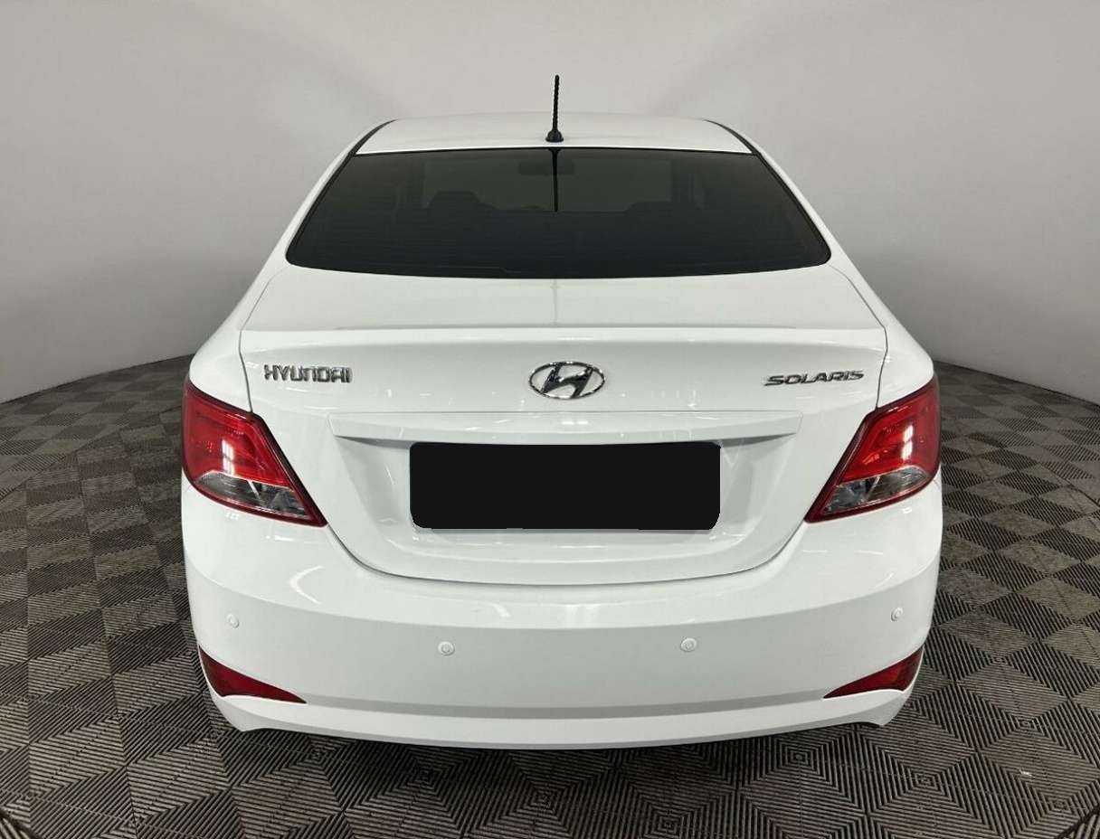 Купить Hyundai Solaris с пробегом. Фото: #2