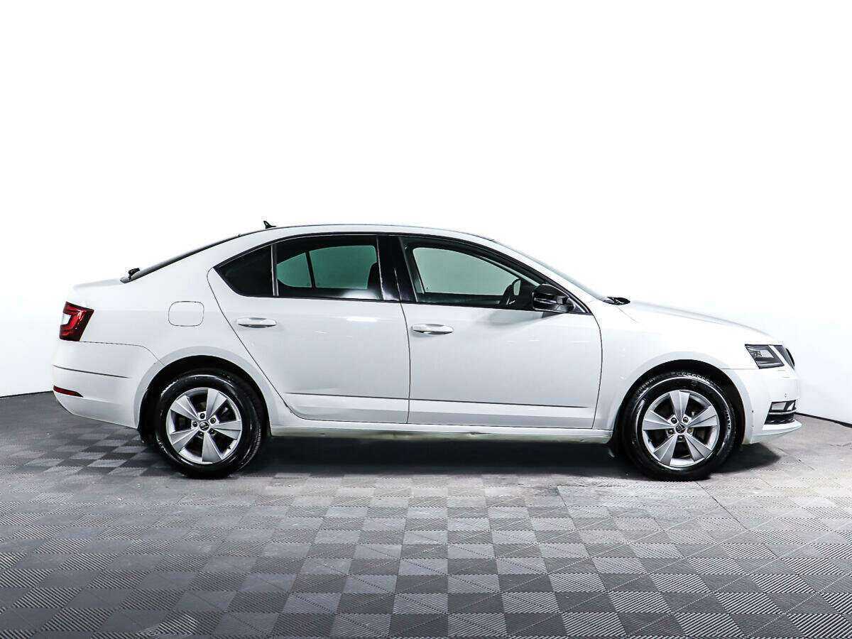 Купить Skoda Octavia с пробегом. Фото: #3