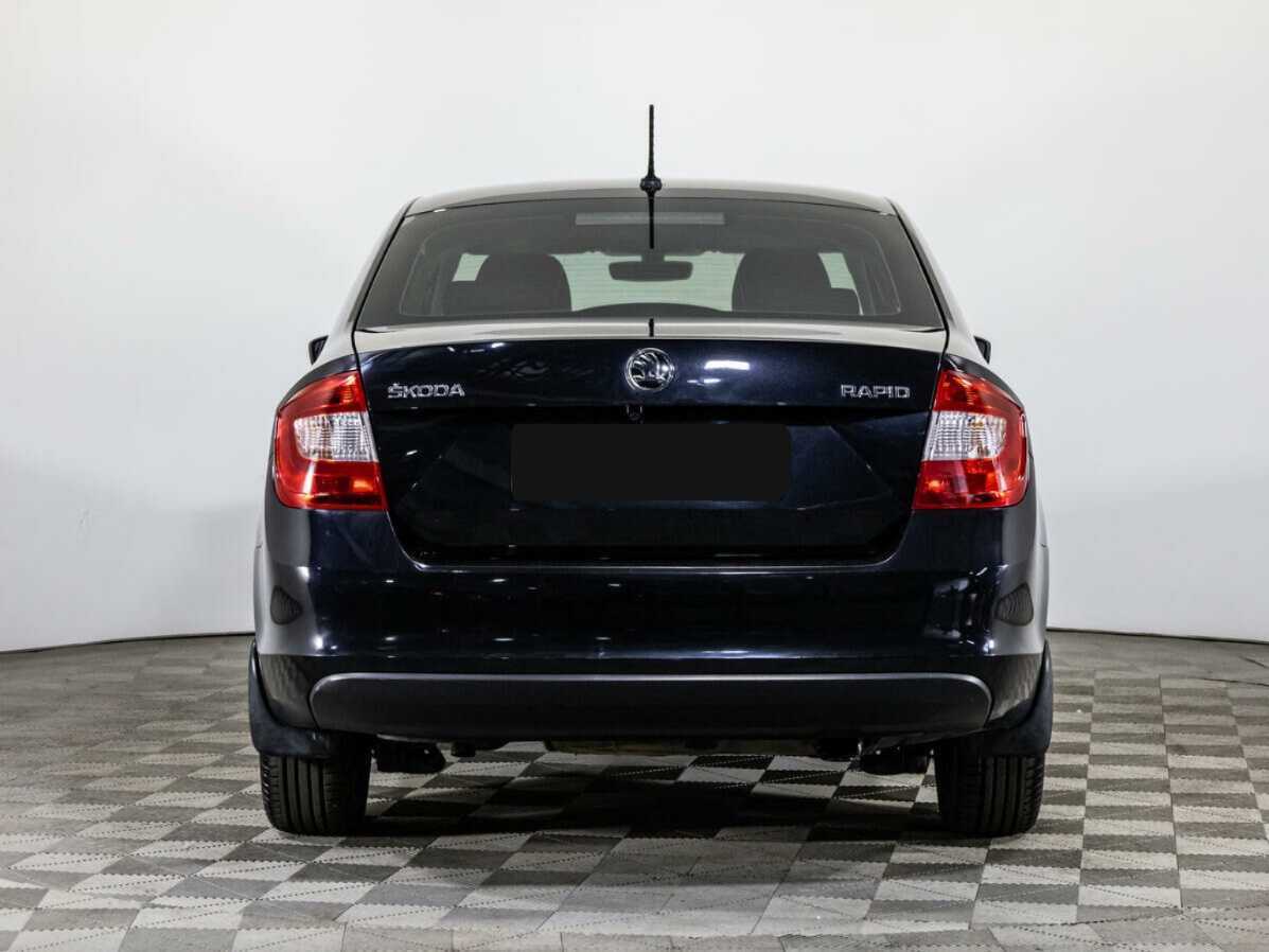 Купить Skoda Rapid с пробегом. Фото: #4