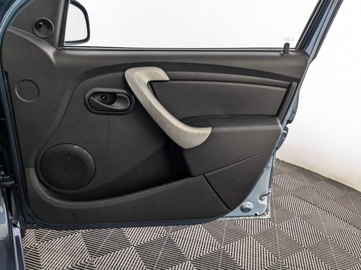 Купить Renault Sandero с пробегом. Фото: #20
