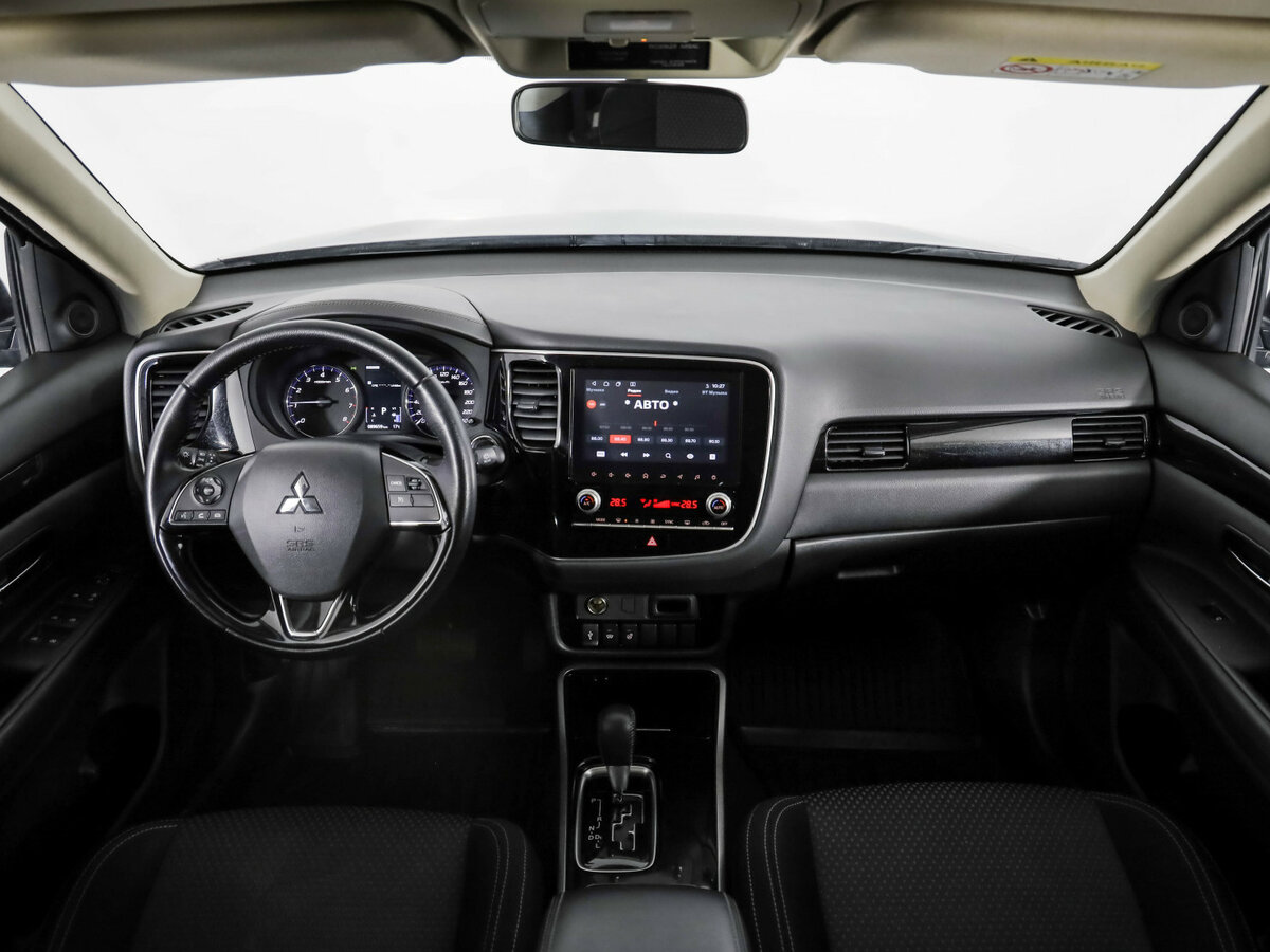 Купить Mitsubishi Outlander с пробегом. Фото: #9