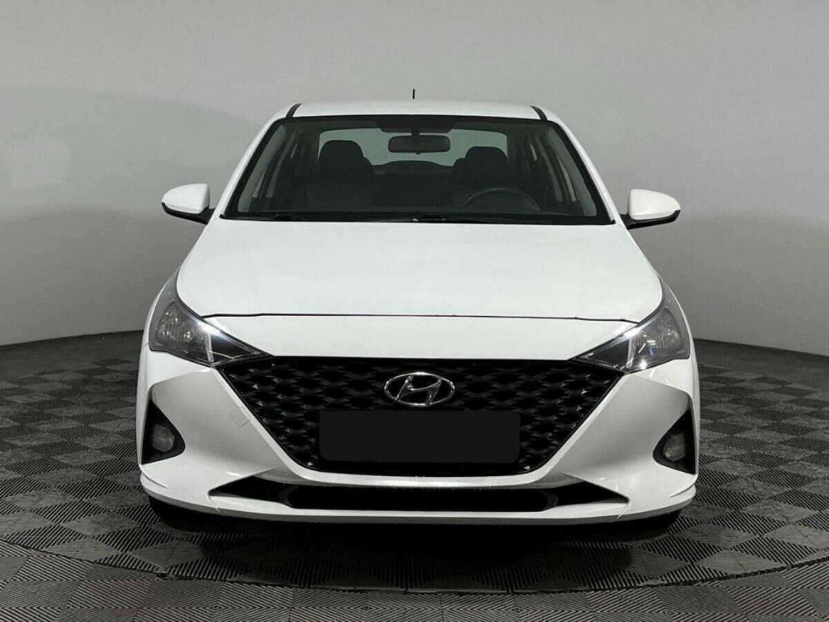 Купить Hyundai Solaris с пробегом. Фото: #1