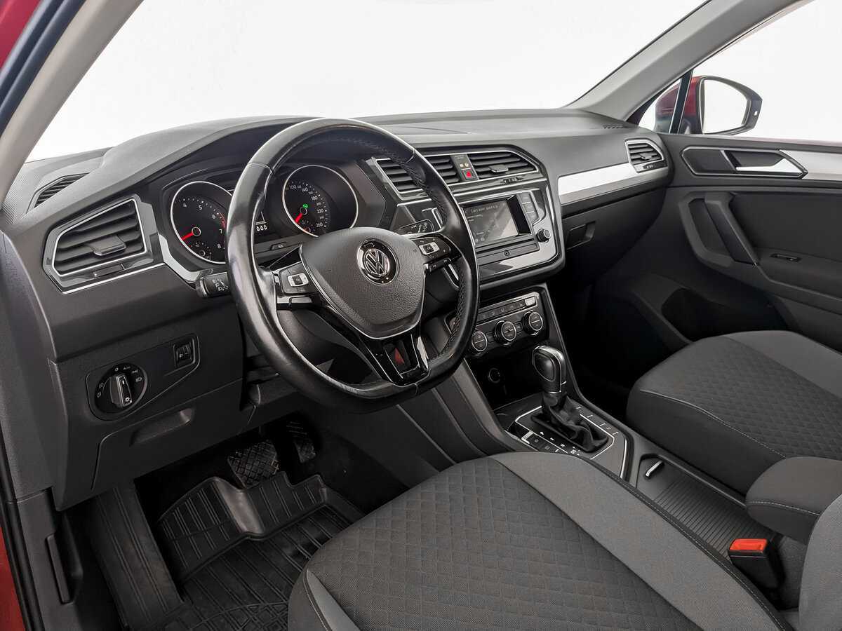 Купить Volkswagen Tiguan с пробегом. Фото: #13