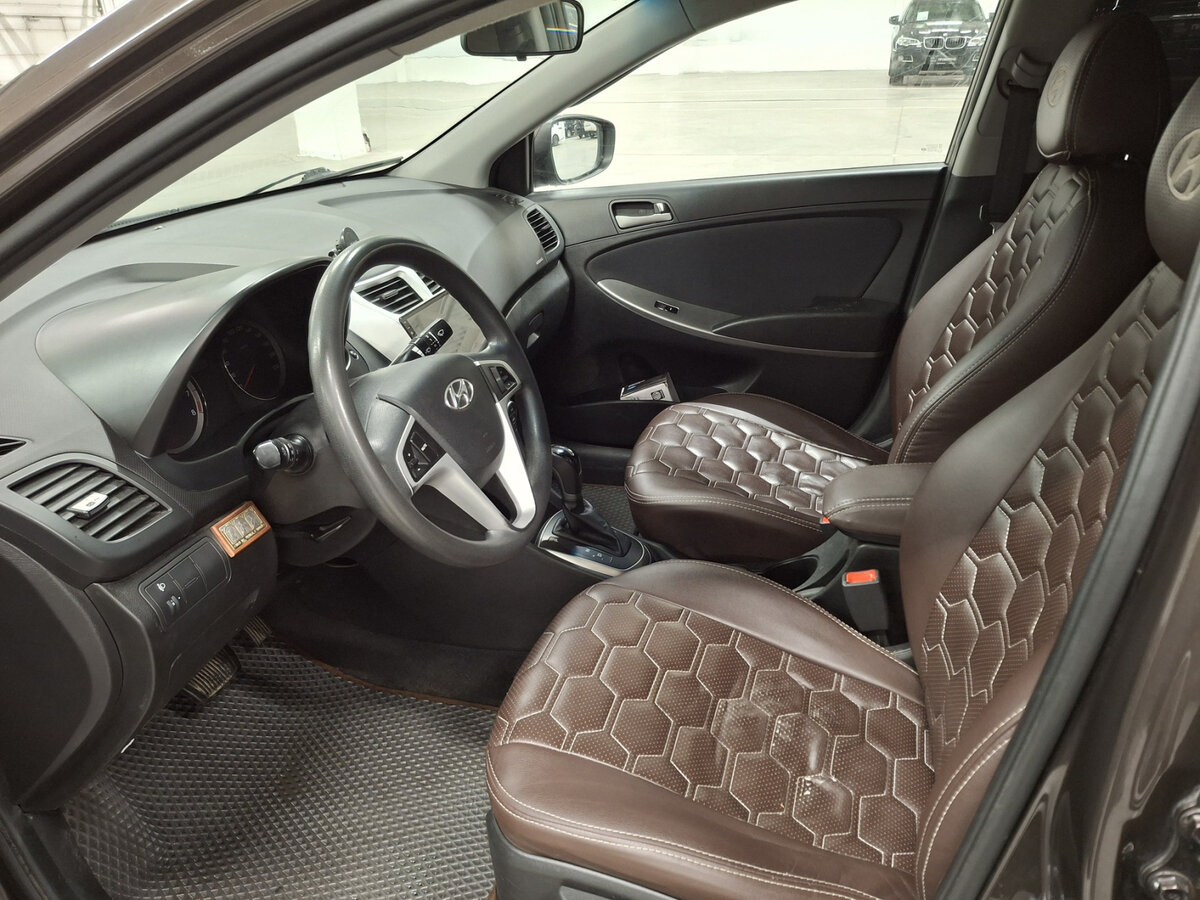 Купить Hyundai Solaris с пробегом. Фото: #14