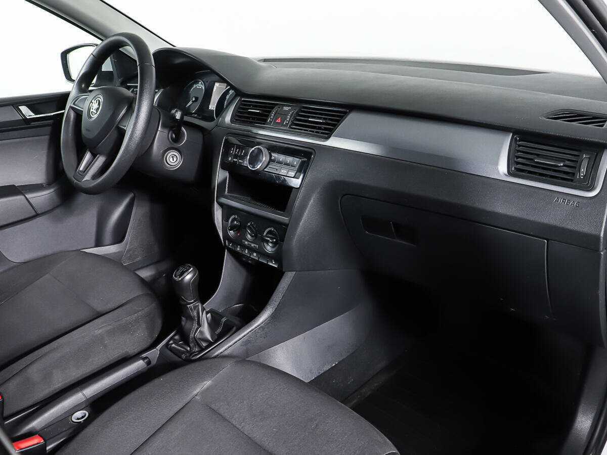 Купить Skoda Rapid с пробегом. Фото: #8