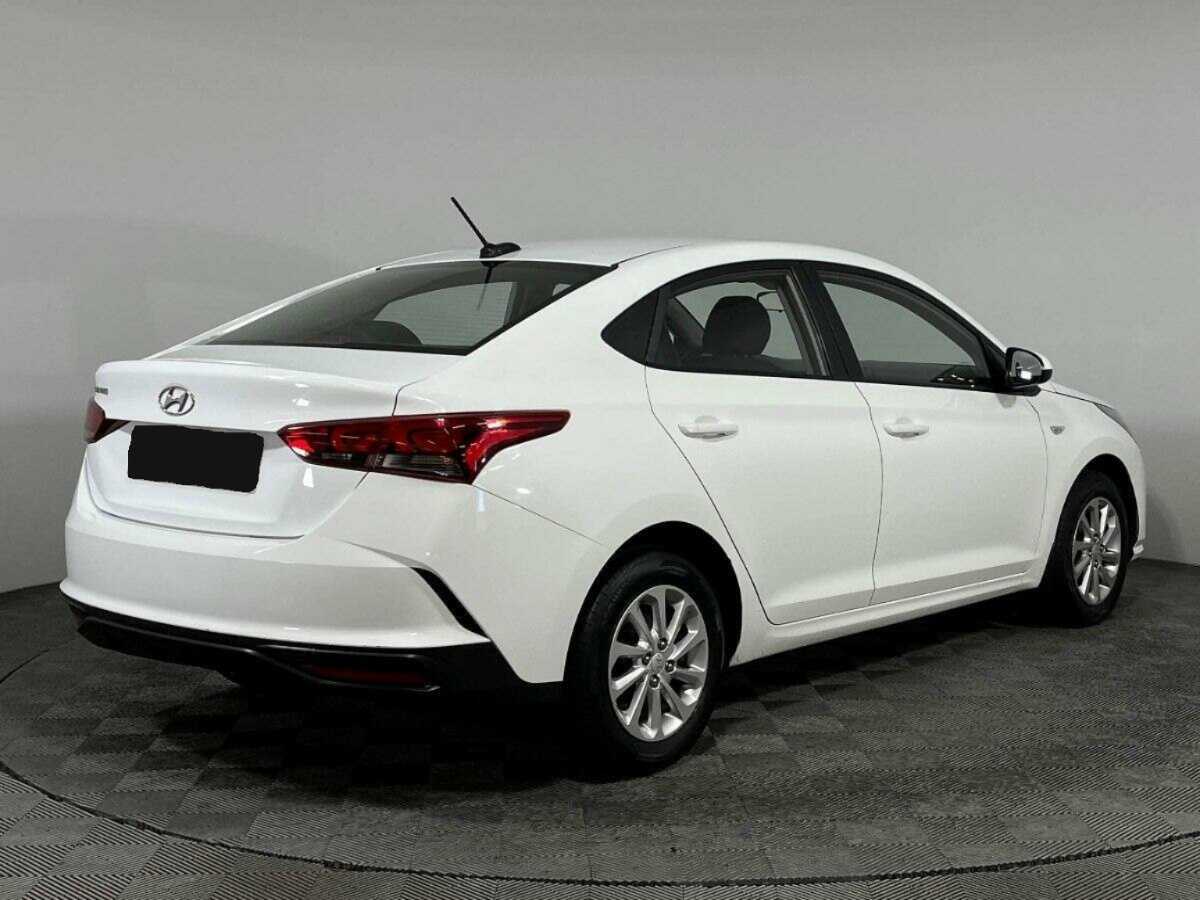 Купить Hyundai Solaris с пробегом. Фото: #3