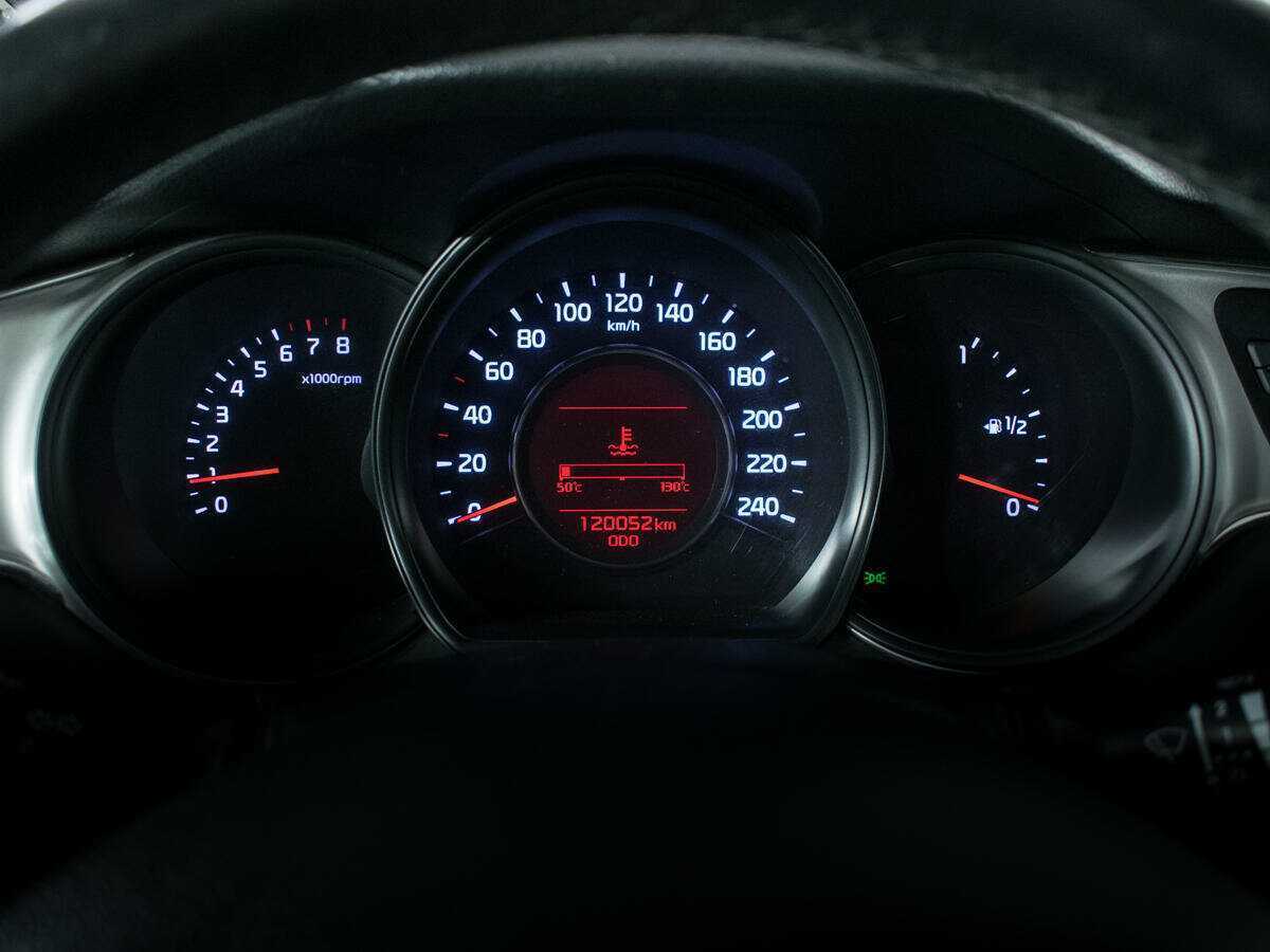 Купить Kia Ceed с пробегом. Фото: #8