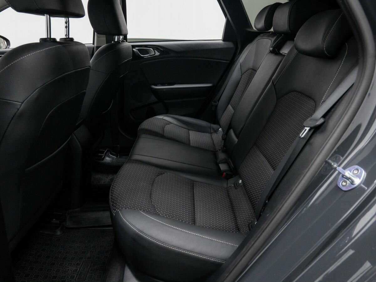 Купить Kia Ceed с пробегом. Фото: #12