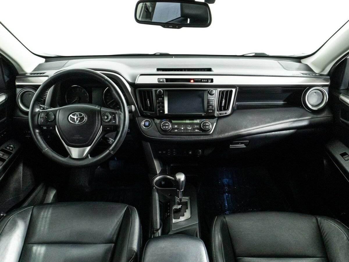 Купить Toyota RAV4 с пробегом. Фото: #10