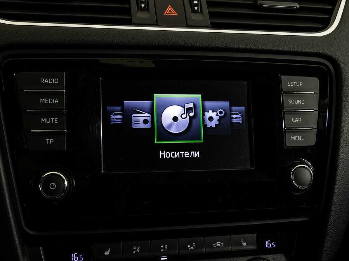 Купить Skoda Octavia с пробегом. Фото: #11