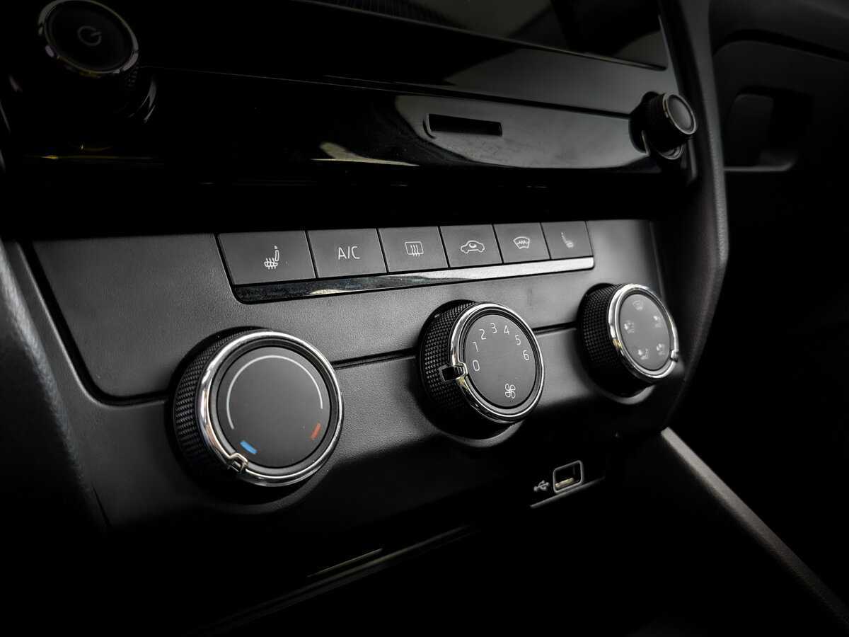 Купить Skoda Octavia с пробегом. Фото: #20