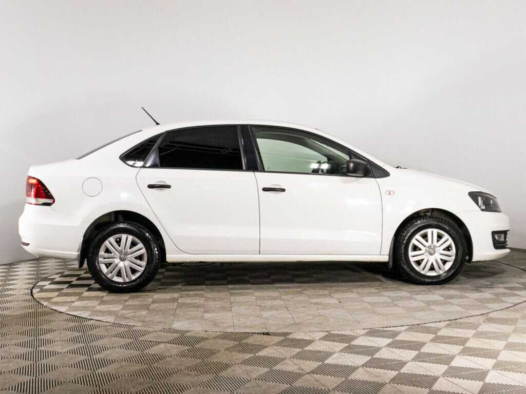 Купить Volkswagen Polo с пробегом. Фото: #3