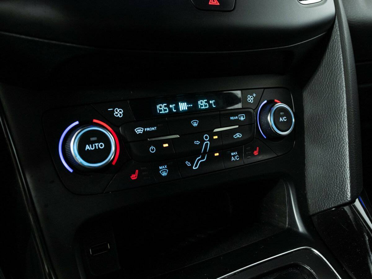 Купить Ford Focus с пробегом. Фото: #14