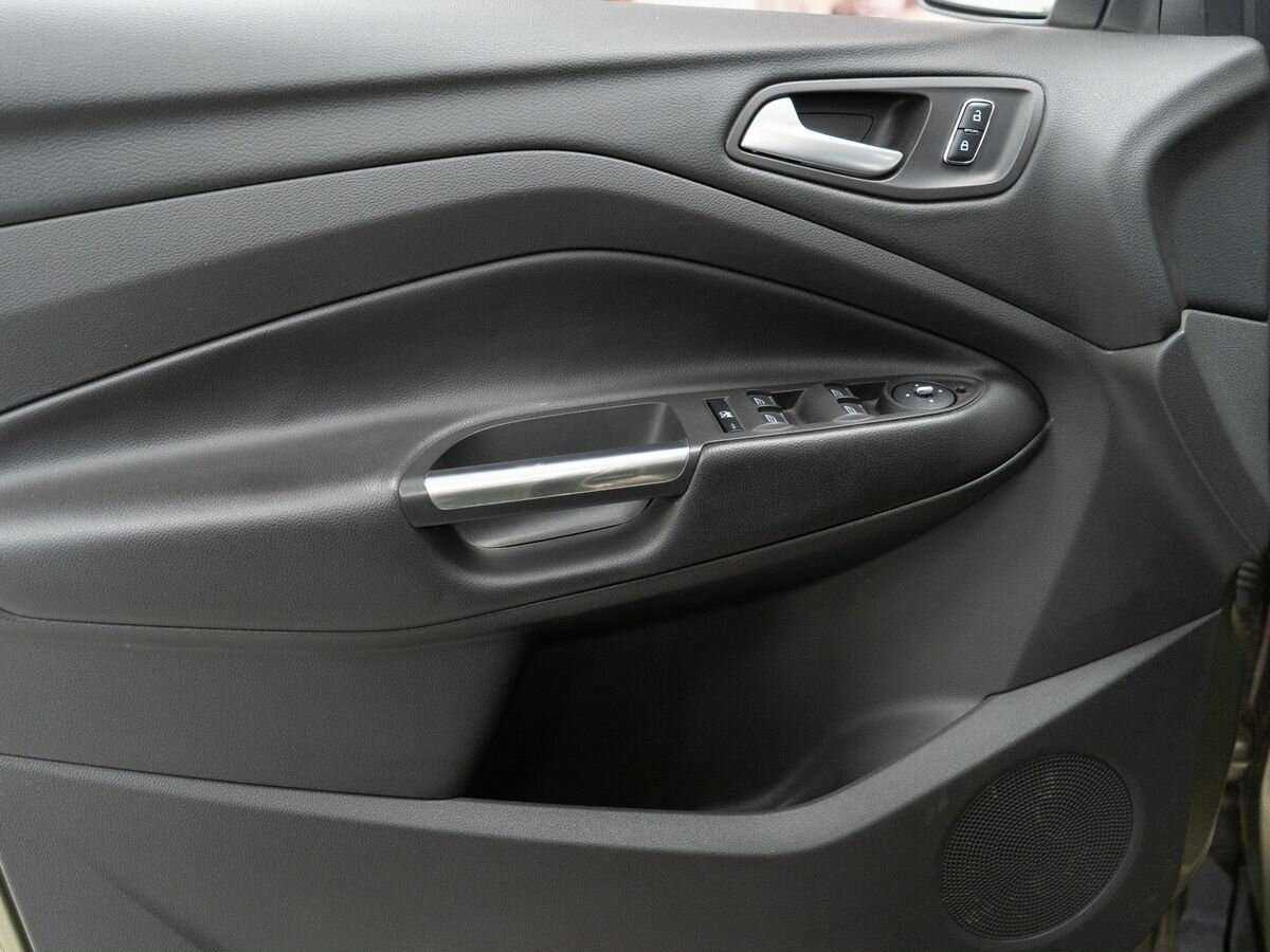 Купить Ford Kuga с пробегом. Фото: #12