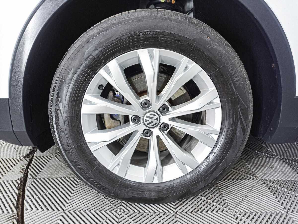 Купить Volkswagen Tiguan с пробегом. Фото: #15