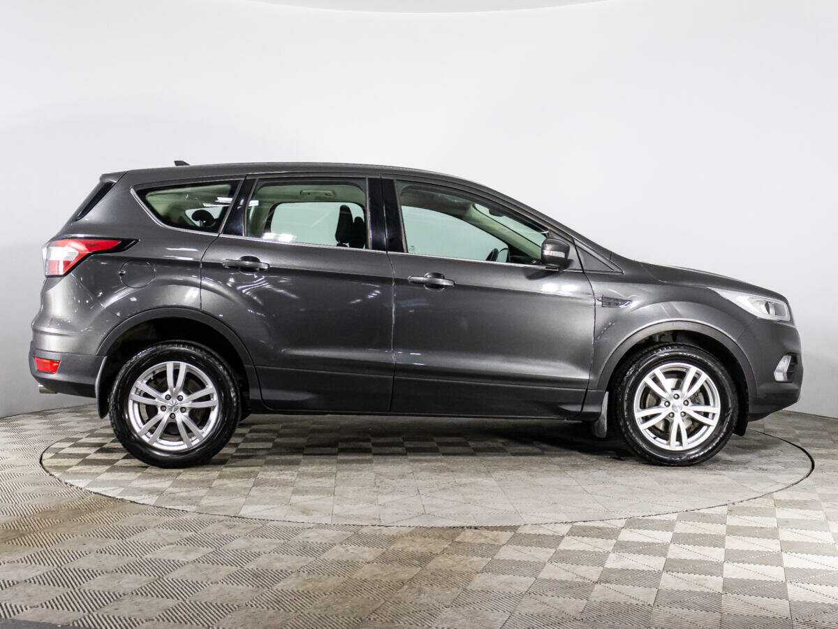 Купить Ford Kuga с пробегом. Фото: #3