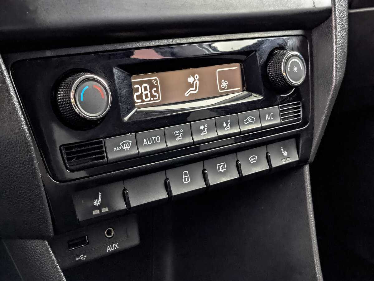 Купить Skoda Rapid с пробегом. Фото: #16